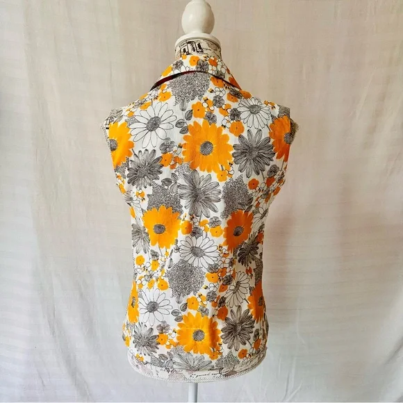 SOLD. Vintage 60s Homemade Sleeveless Button-Up Blouse Collar Gold Floral Medium - Picture 8 of 9